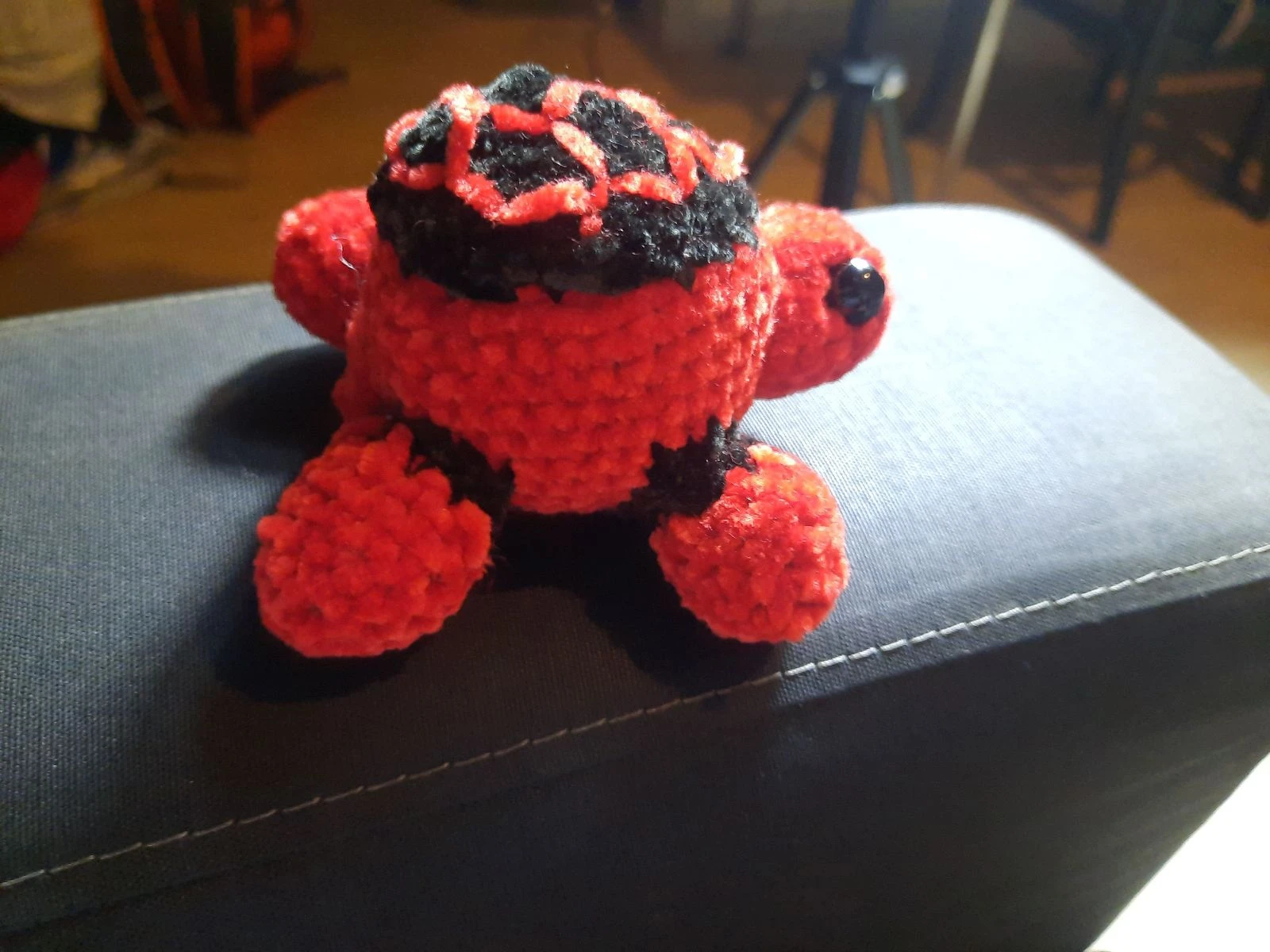 Tortue Magma – Création artisanale au crochet – Fait main – photo 6